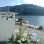 Selina *