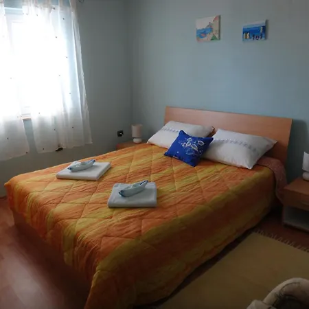 Selina Apartment *